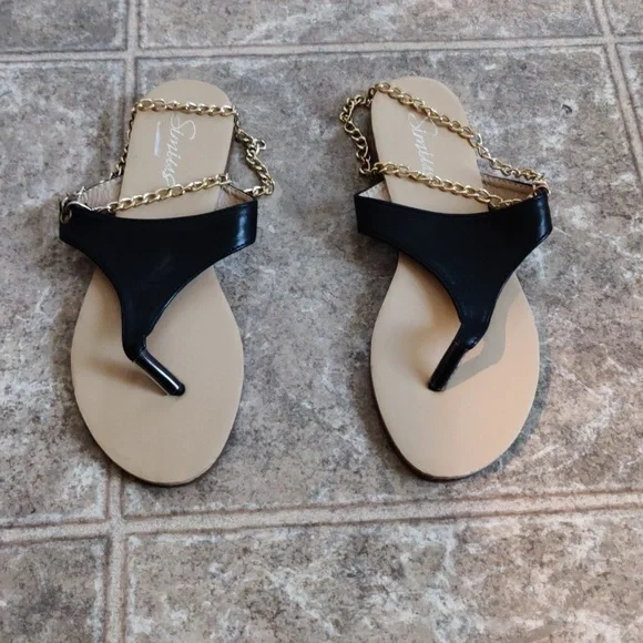 Sandals - Picture 1 of 4